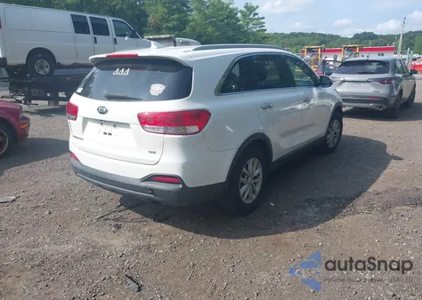 2016 Kia Sorento 2.4L Lx z USA, uszkodzony, nr VIN 5XYPGDA33GG077802